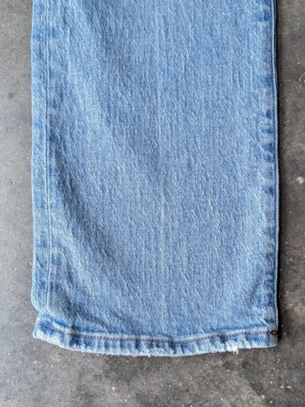 Madewell The Petite '90s Straight Jean in Rondell Wash: Crease Edition size 28P